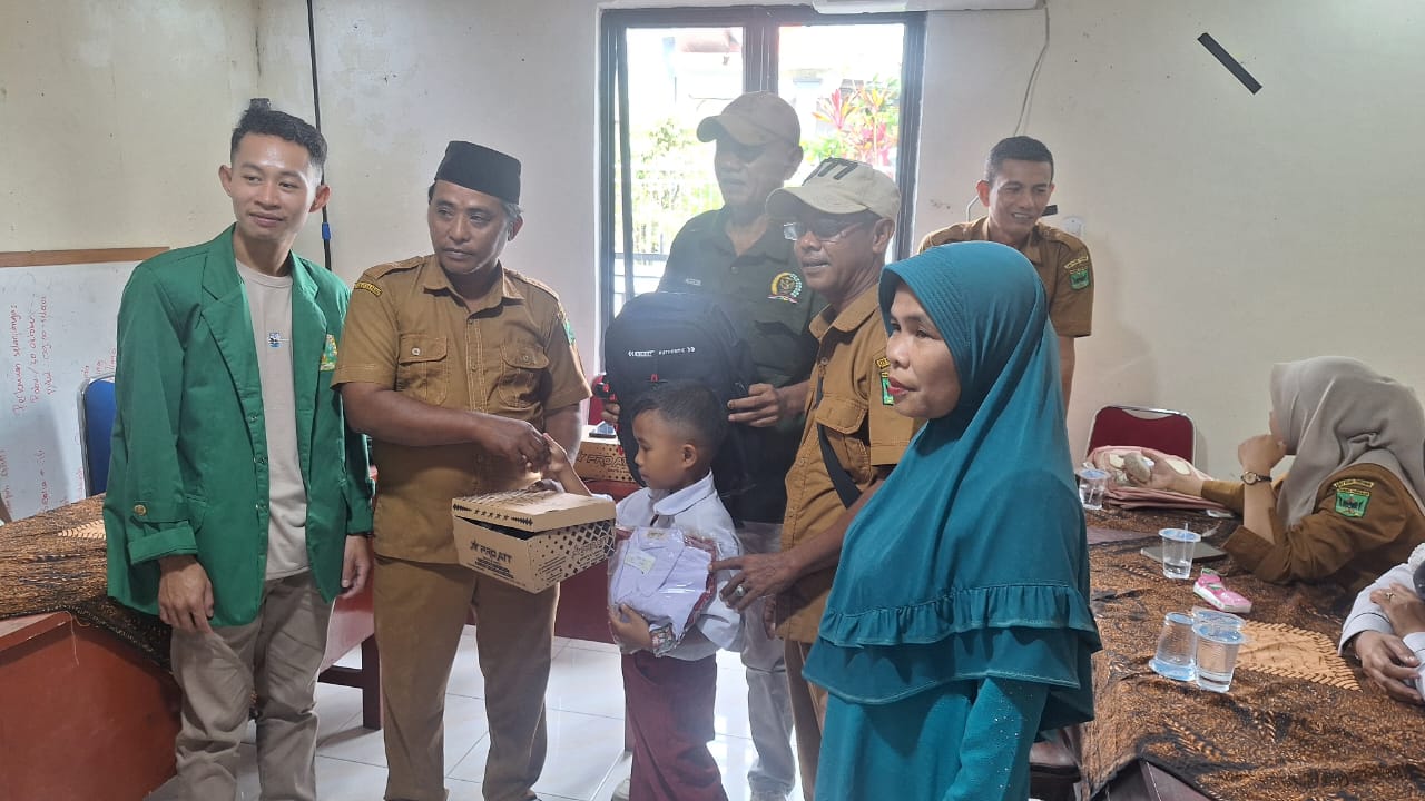 Rapat Koordinasi, Penyerahan Bantuan, dan Penerimaan KKN Unand 2025 di Nagari Pungguang Kasiak